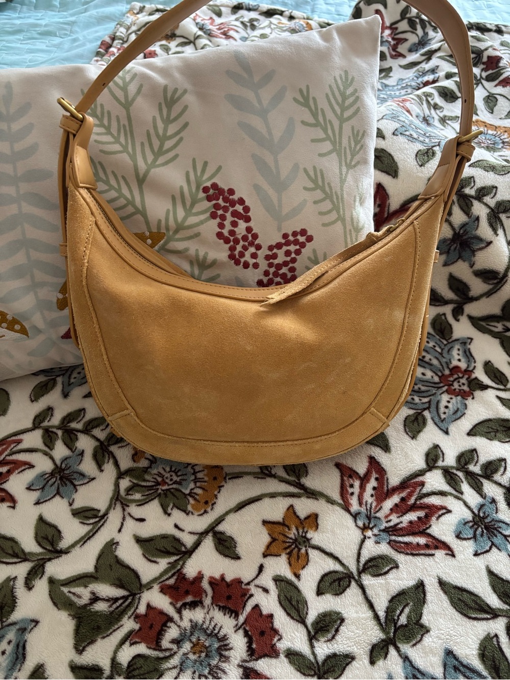 Women's Suede Shoulder Bag - Mustard